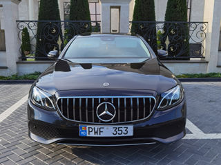 Mercedes E-Class foto 2