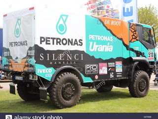 Urania Масло Petronas foto 3