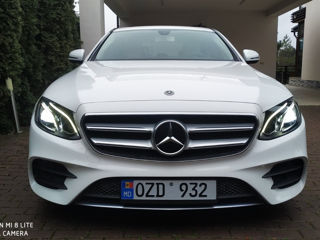 Mercedes E-Class foto 2