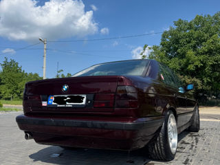 BMW 5 Series foto 3
