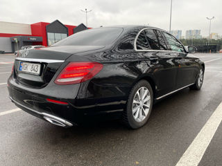 Mercedes E-Class foto 2