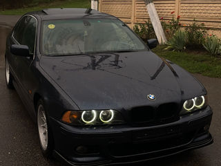 BMW 5 Series foto 5