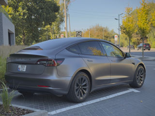 Tesla Model 3 foto 5