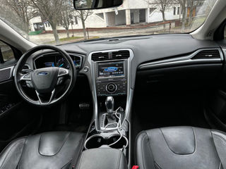 Ford Fusion foto 8