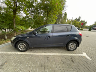 KIA Ceed foto 2