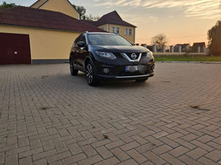 Nissan X-Trail foto 2