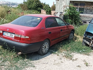 Toyota Carina foto 1