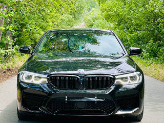 BMW 5 Series foto 1