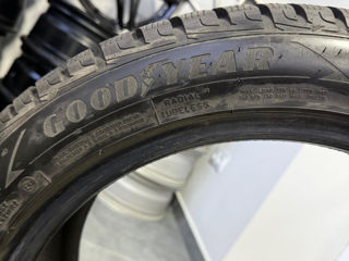 Anvelope GoodYear 225/50 R18 Iarnă foto 4