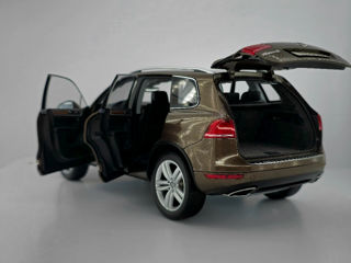 Volkswagen Touareg 1:18 foto 7