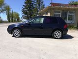 Volkswagen Golf foto 2