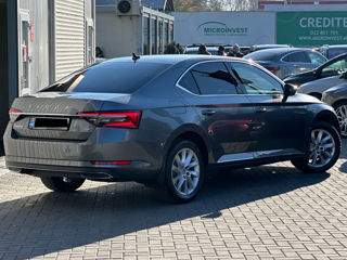 Skoda Superb foto 3