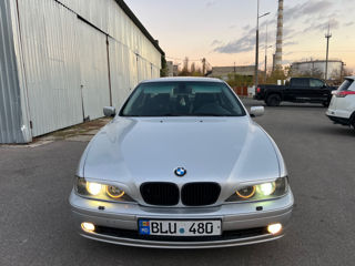 BMW 5 Series foto 9