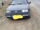 Volkswagen Vento foto 5