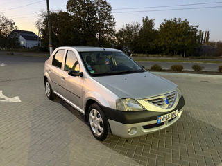 Dacia Logan foto 3