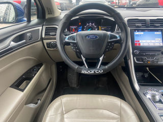 Ford Fusion foto 11