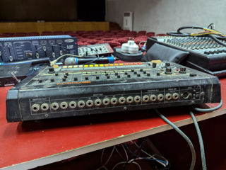 Roland TR-808 foto 2