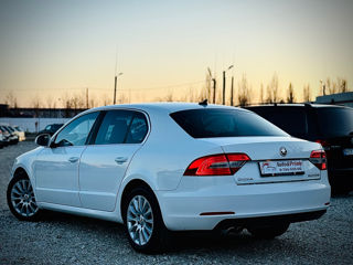 Skoda Superb foto 4