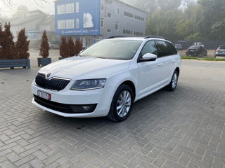 Skoda Octavia foto 1