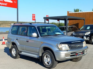 Toyota Land Cruiser Prado foto 2