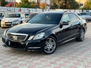 Mercedes E-Class foto 1