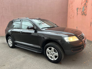 Volkswagen Touareg foto 8