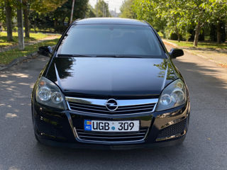 Opel Astra foto 1