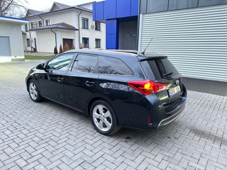 Toyota Auris foto 4