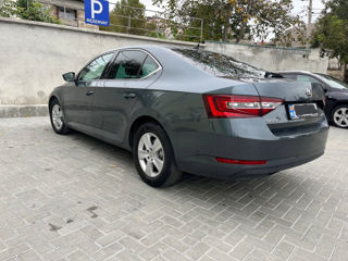 Skoda Superb foto 4