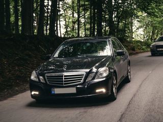 VIP Mercedes-Benz albe/negre (белые/черные) cu sofer/с водителем foto 3