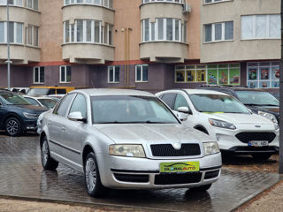 Skoda Superb foto 3