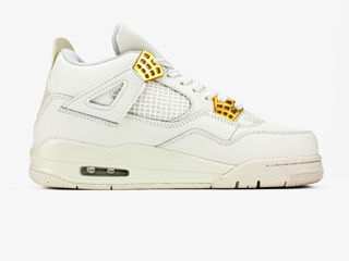 Nike Air Jordan 4 Retro Metallic Gold foto 5