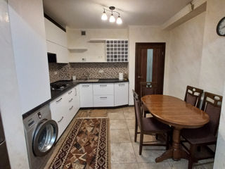 Apartament cu 2 camere, 68 m², Botanica, Chișinău foto 6