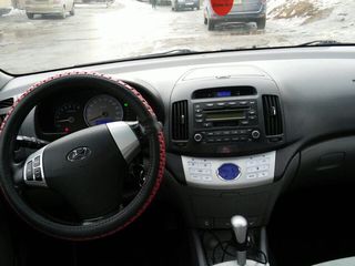 Hyundai Elantra foto 8