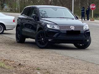 Volkswagen Touareg foto 1