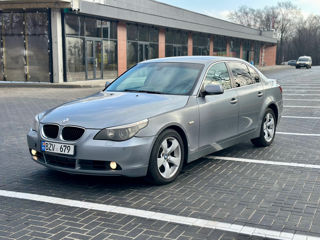 BMW 5 Series foto 6