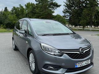 Opel Zafira foto 2