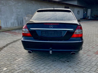 Mercedes E-Class foto 4