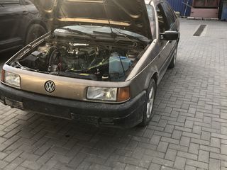 Piese auto, dezmembrare volkswagen passat 1989 1,8 benzin. Разборка, razborca foto 3