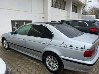 BMW 5 Series foto 6