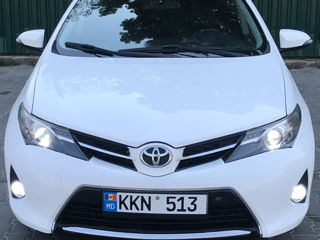 Toyota Auris foto 1