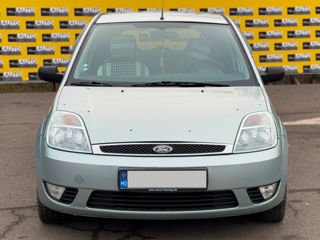 Ford Fiesta foto 3