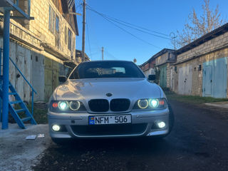 BMW 5 Series foto 3