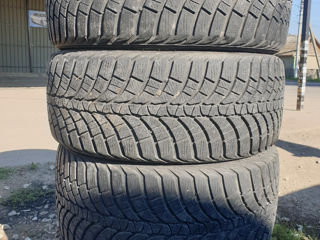 2 buc 245/40 r19  fata2buc 275/35 ,r19