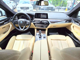 BMW 5 Series foto 4