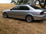 BMW 5 Series foto 4