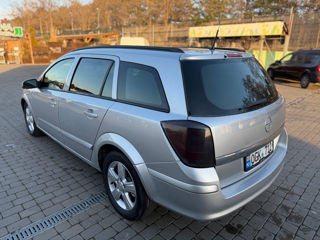 Opel Astra foto 2