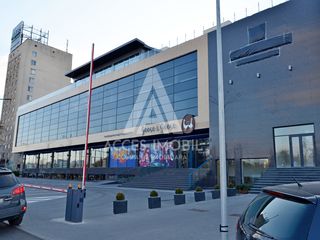 Spațiu Comercial! Centru, str. Albișoara, 250 m2 + terasă 500 m2! Prima linie! foto 1