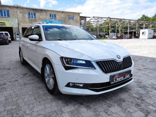 Skoda Superb foto 3