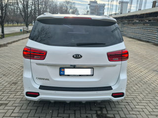 KIA Carnival foto 6